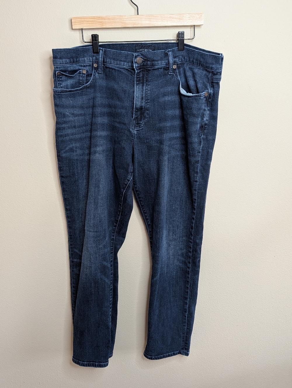 Lucky Brand 410 Athletic Straight Jeans 38x32 Dark Wash Men's